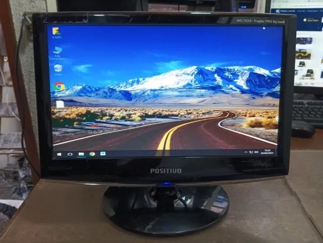 Torro monitor positivo 16 polegadas saída VGA não tem HDMI não acompanha cabos em perfeito - Foto 4