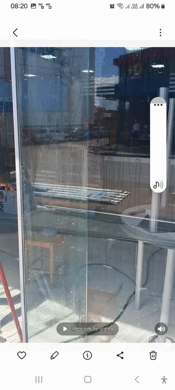 Limpeza de vidros em geral