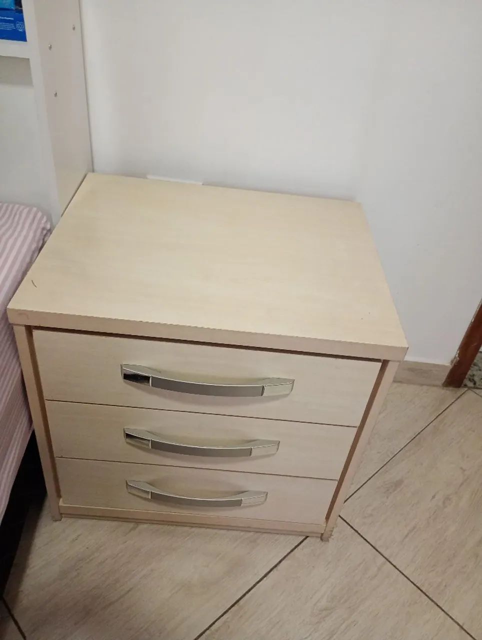 Criado mudo 3 Gavetas 