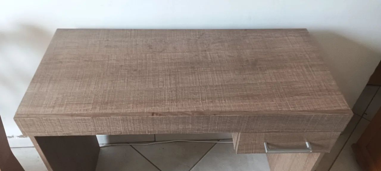 Escrivaninha prática com gaveta - Foto 3