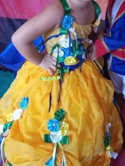 Vestido de Rainha do Milho infantil 