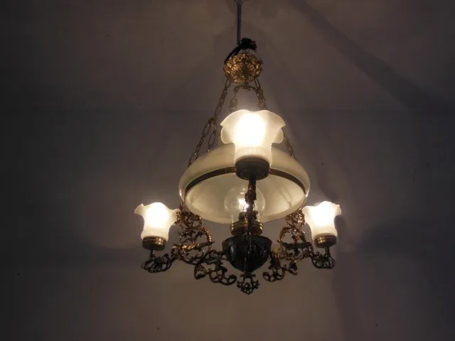 Lustre Antigo Em Latão Trabalhado P/ 4 Lâmpadas