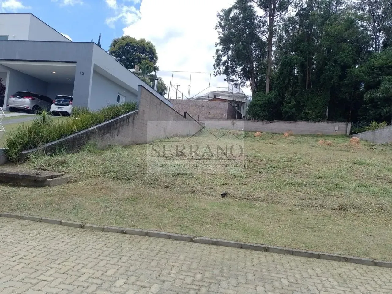 Terreno à venda em condomínio em Vinhedo-SP, bairro Cachoeira: 840,00 m² de área!