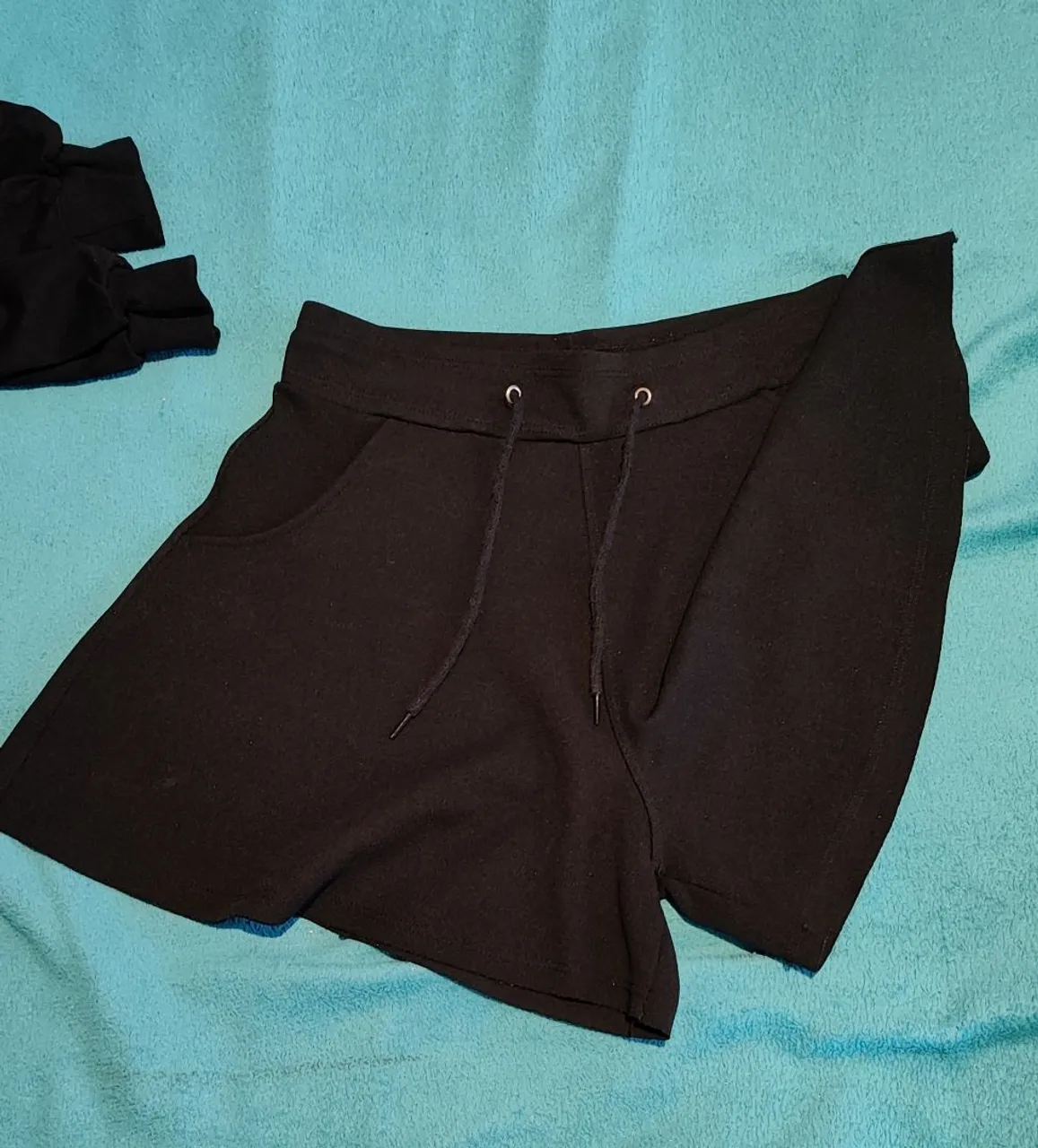 Shorts de Moletom Preto com cordinha