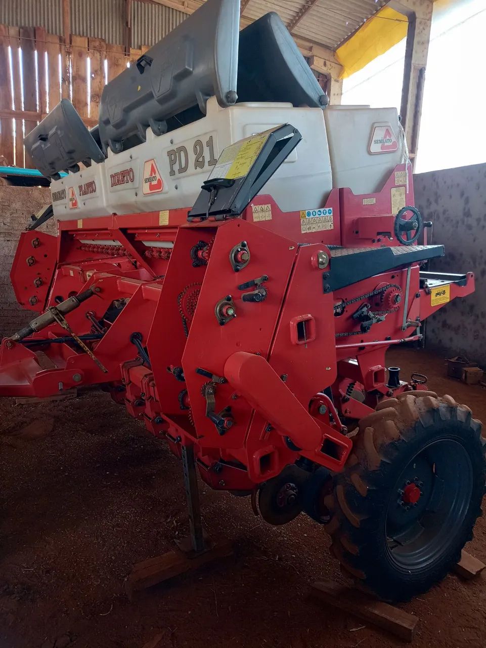 Semeadeira semeato PD21 