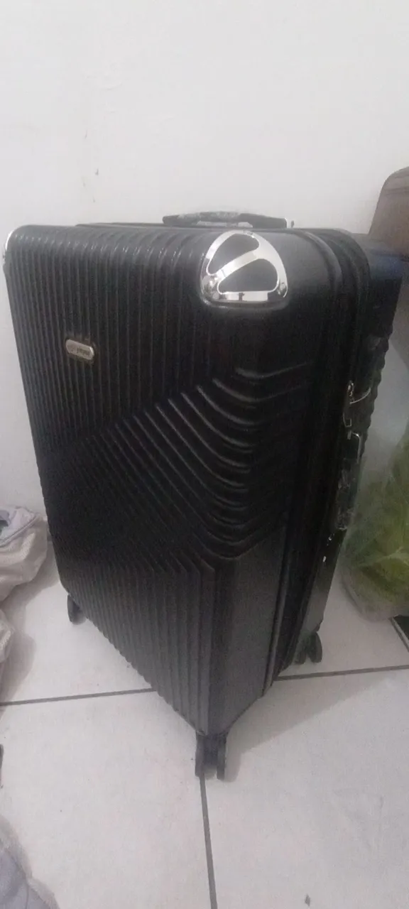 Mala de viagem preta nova 23/30 Quilos