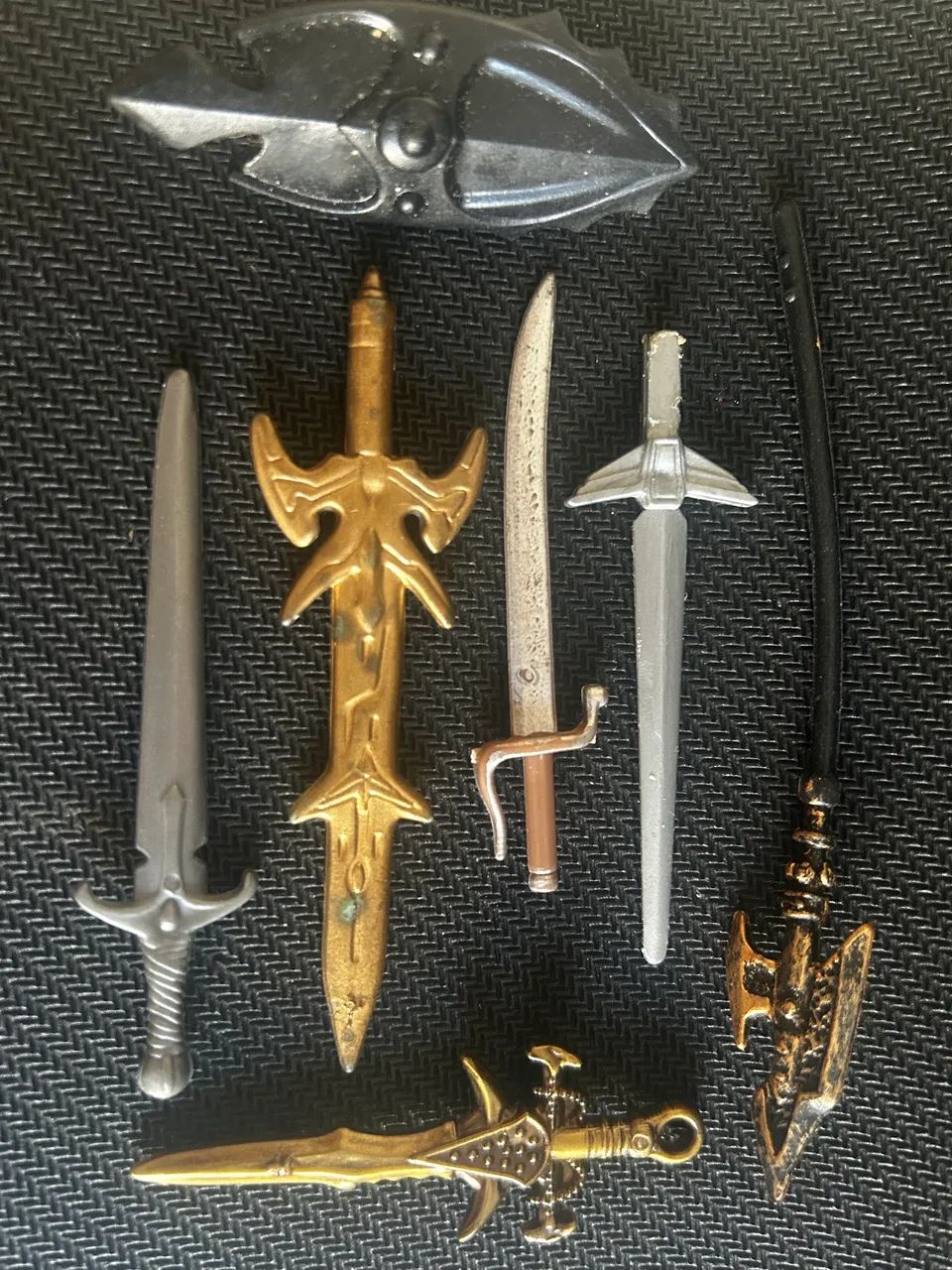 Coleção anos 80 lote acessórios Sectaurs espadas diversas - Foto 5