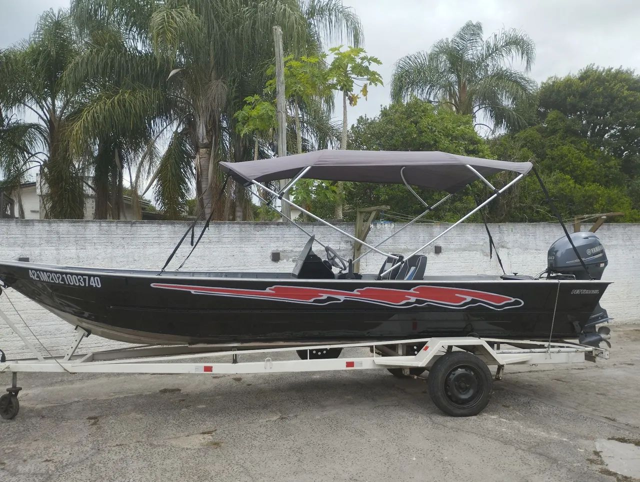 Lancha  de alumínio 6 metros, motor 40 Hp 4 tempos , e carreta rodoviária  - Foto 5