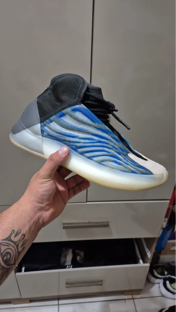 Adidas Yeezy qntm frozen blue
