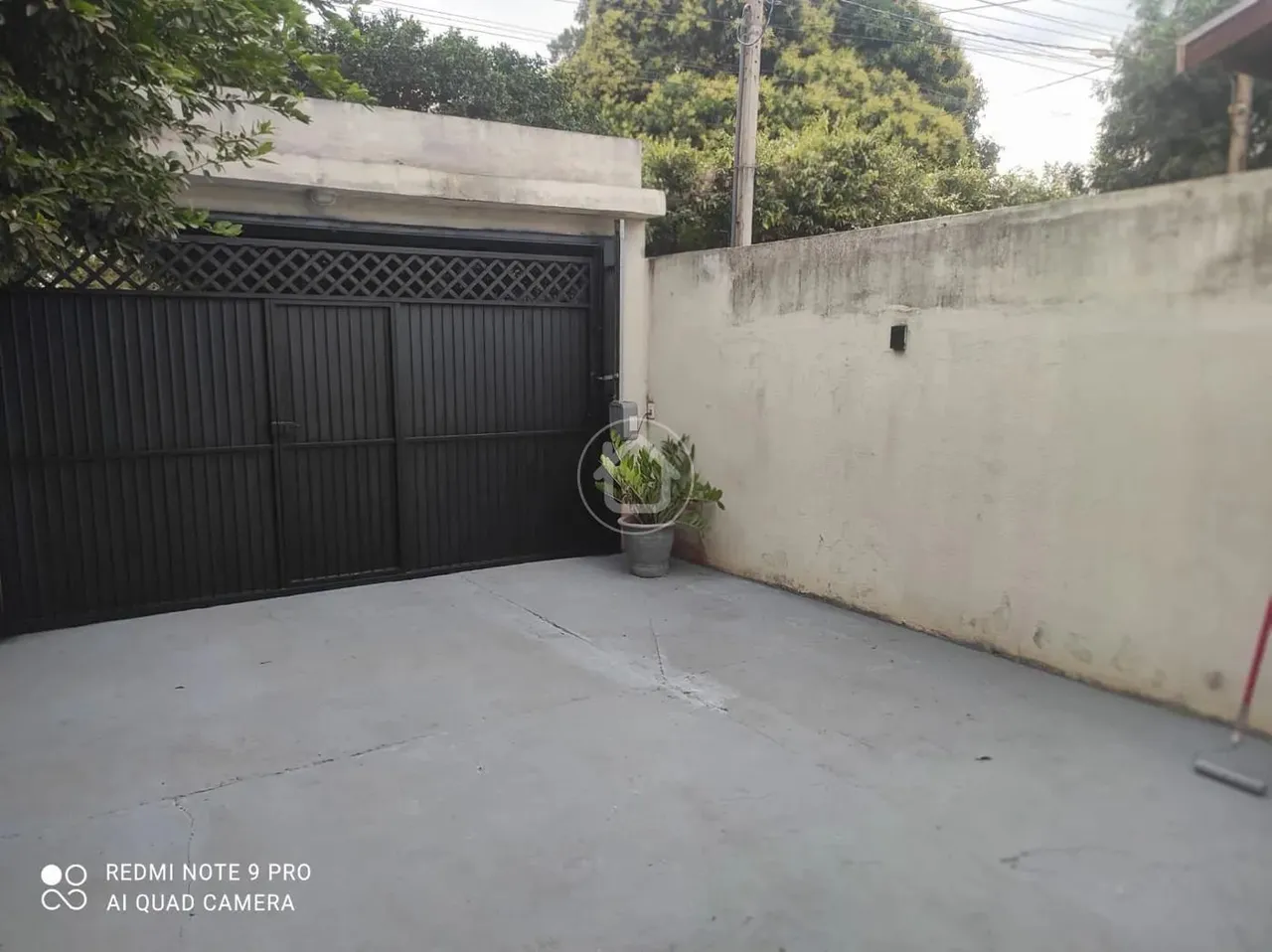 CASA COM EDÍCULA EXCELENTE EM JARDIM