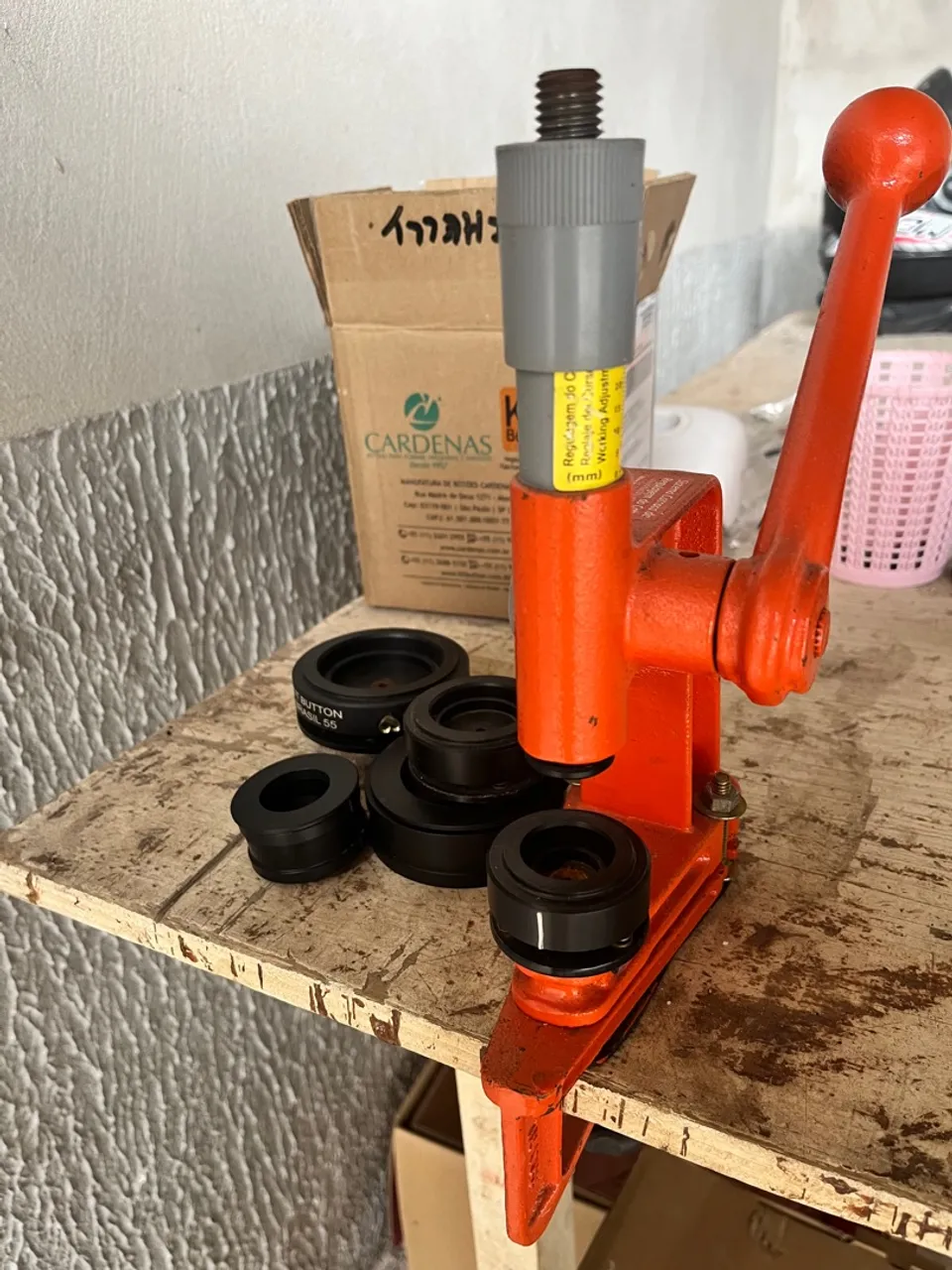 Máquina de colocar bottons
