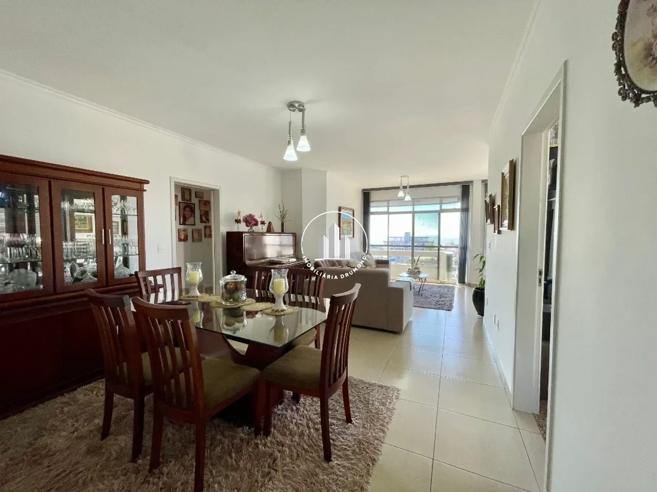 Cobertura 4 Quartos com 2 Suítes e 241m² - Balneário