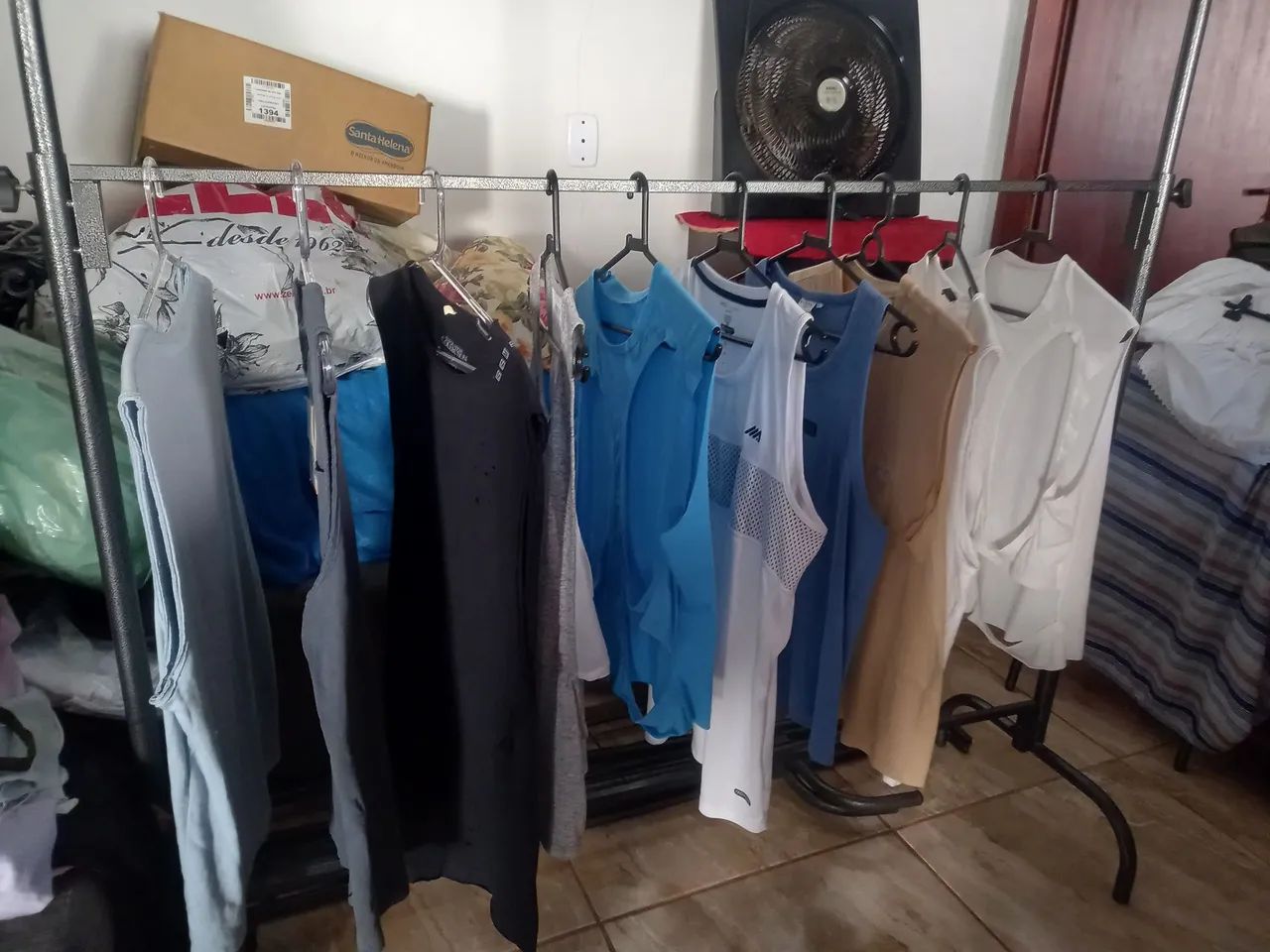 Lote de regatas esportivas