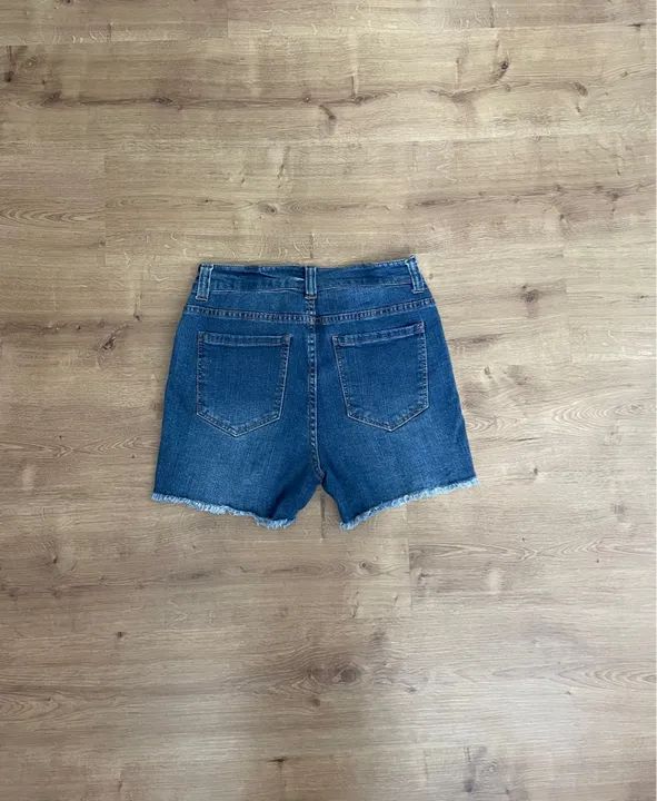 Short Jeans Desfiado tam 38  - Foto 2