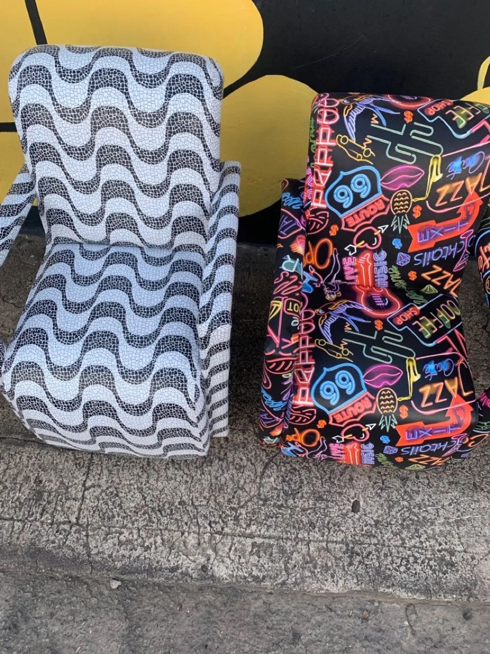 vendo esses. sofá infantil    150 um