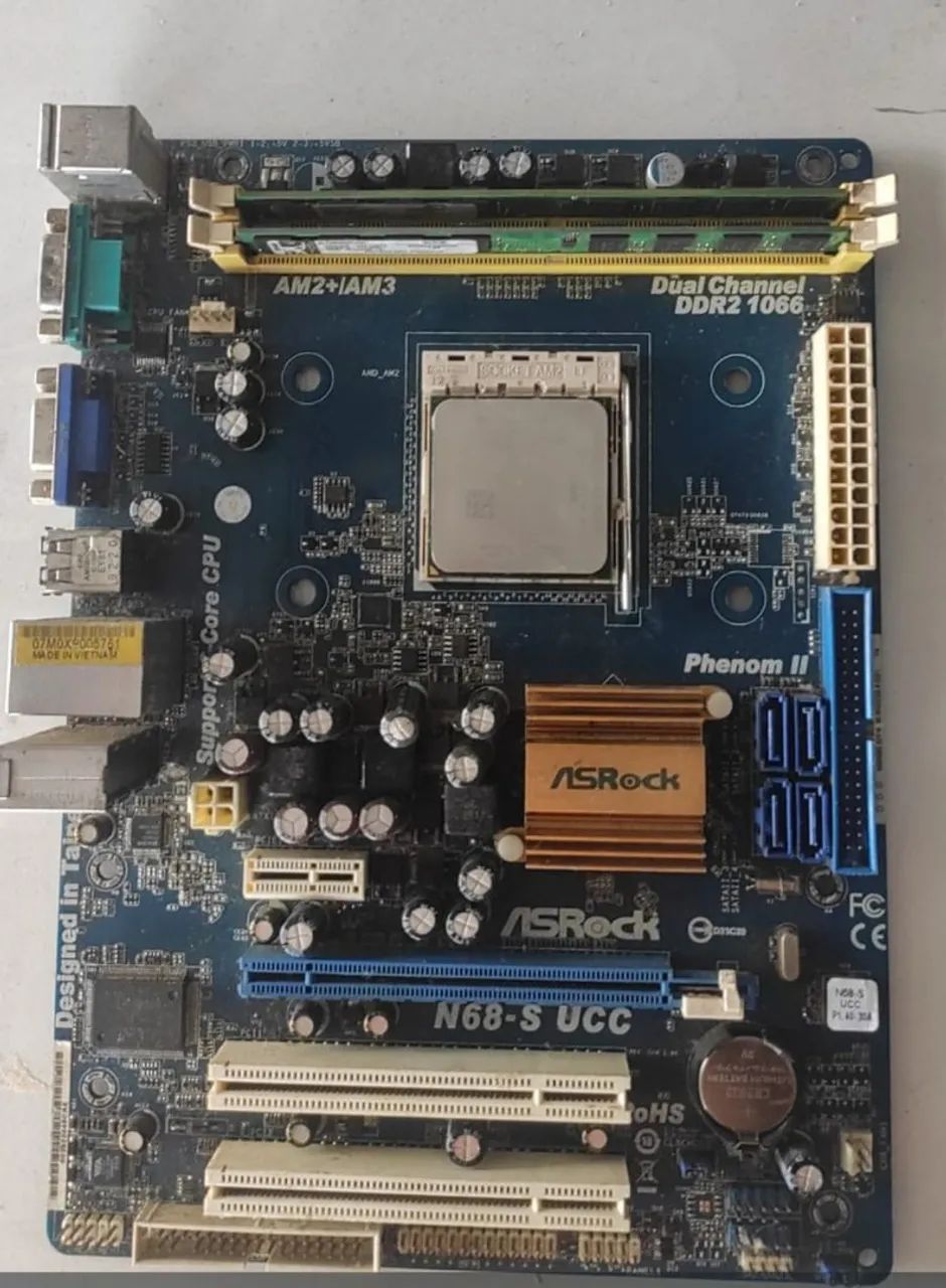 Placas e processador, computador.