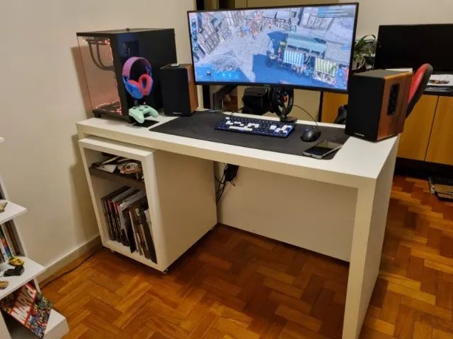 Escrivaninha em Madeira - Mesa Robustíssima com Nicho Lateral - Foto 2