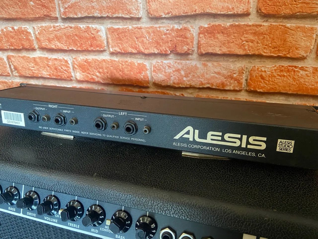 Equalizador Gráfico Alesis Dual 1/3 Octave Precision Equalizer - Foto 3