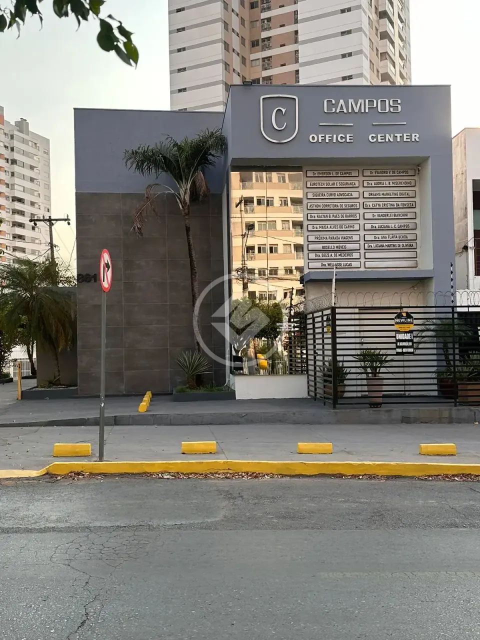 Locação de Sala Comercial no Bosque da Saúde por R$ 1.600 codigo: 348706