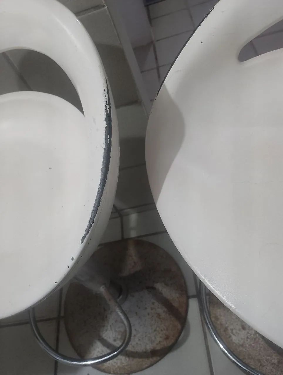 2 banquetas brancas  - Foto 3