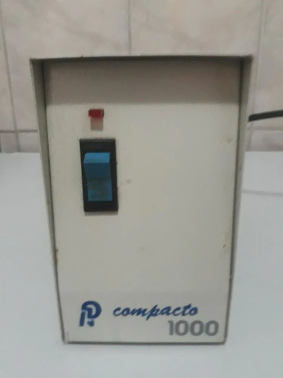 estabilizador compacto potência  1000W  voltagem 110W