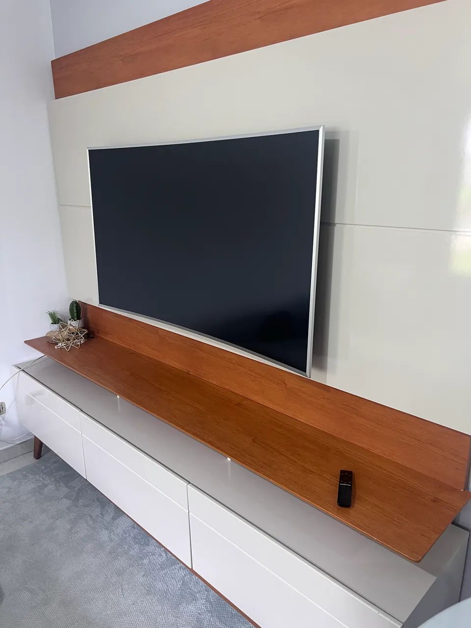 Painel com rack novíssimo  - Foto 2