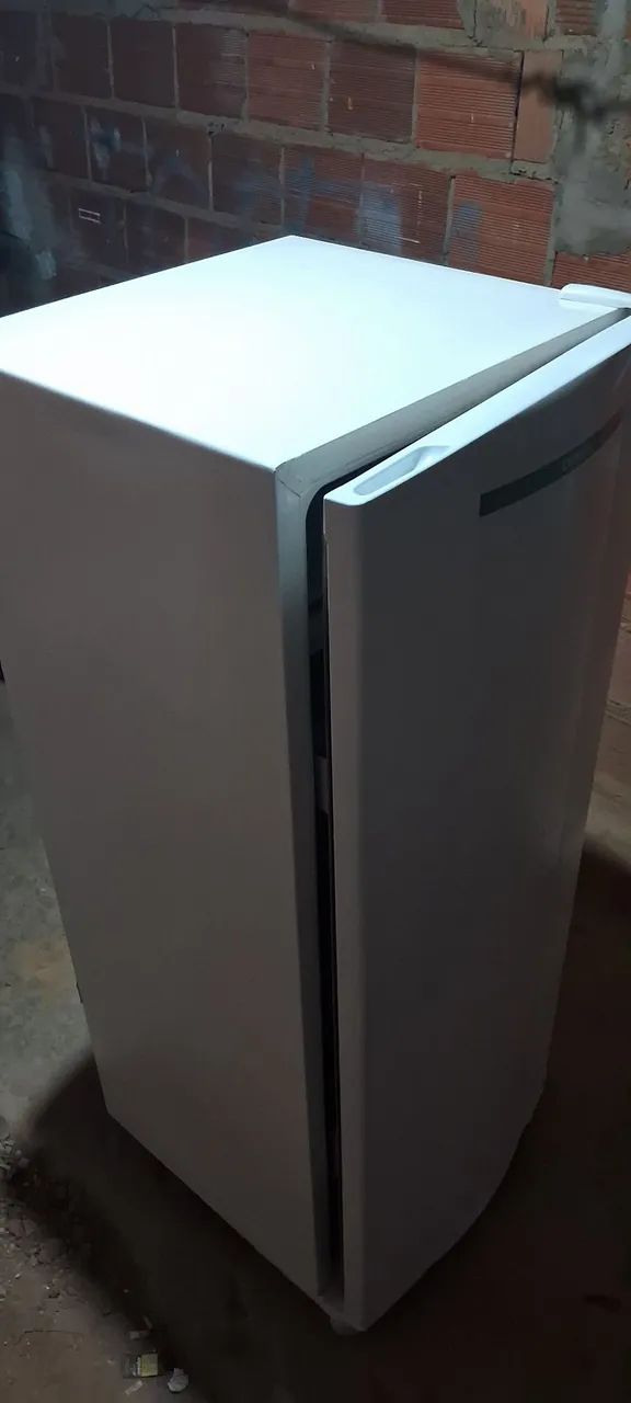 Vendo geladeira 