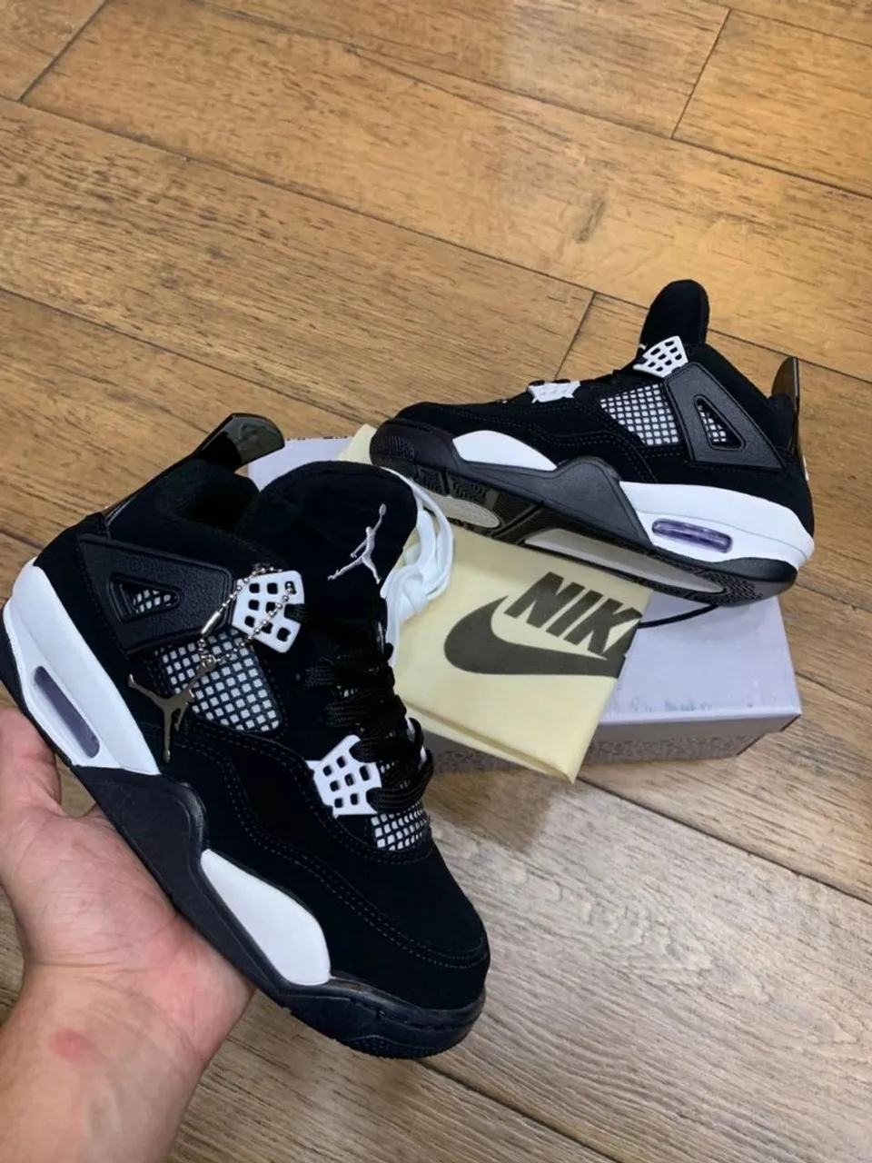Air Jordan 4 RM 