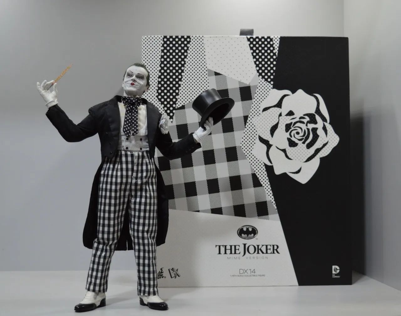 Hot Toys The Joker (Mime Version) - DX14 - Batman: 1/6th scale