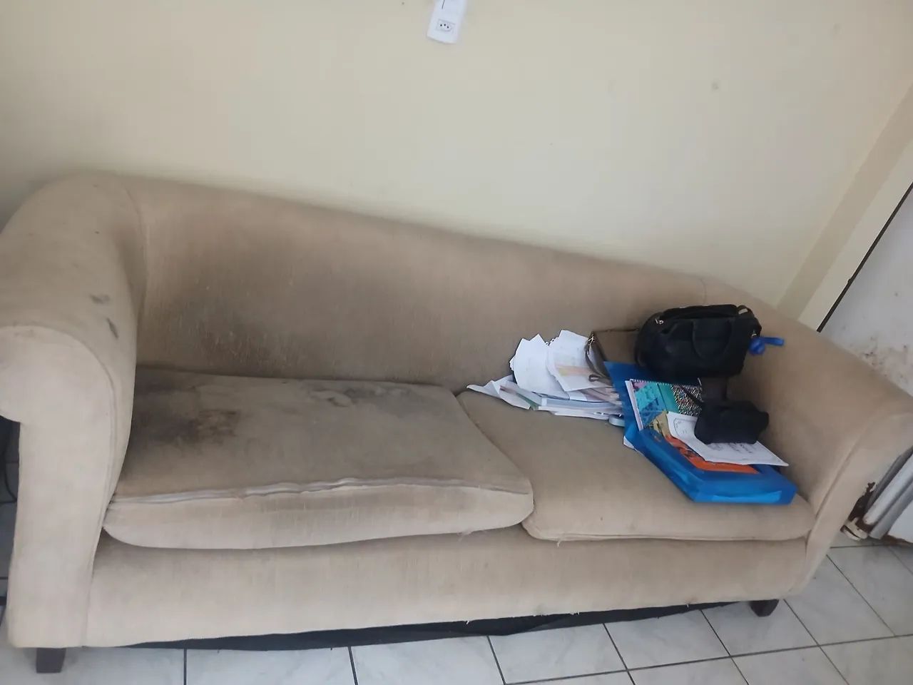 Sofá 3 lugares 