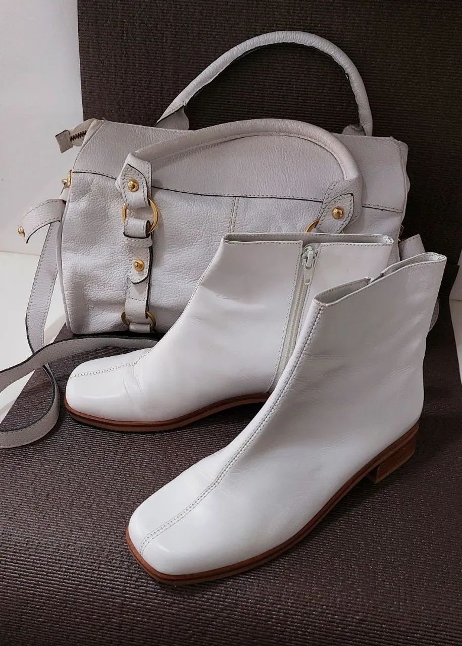 Kit bolsa e botas em couro branco