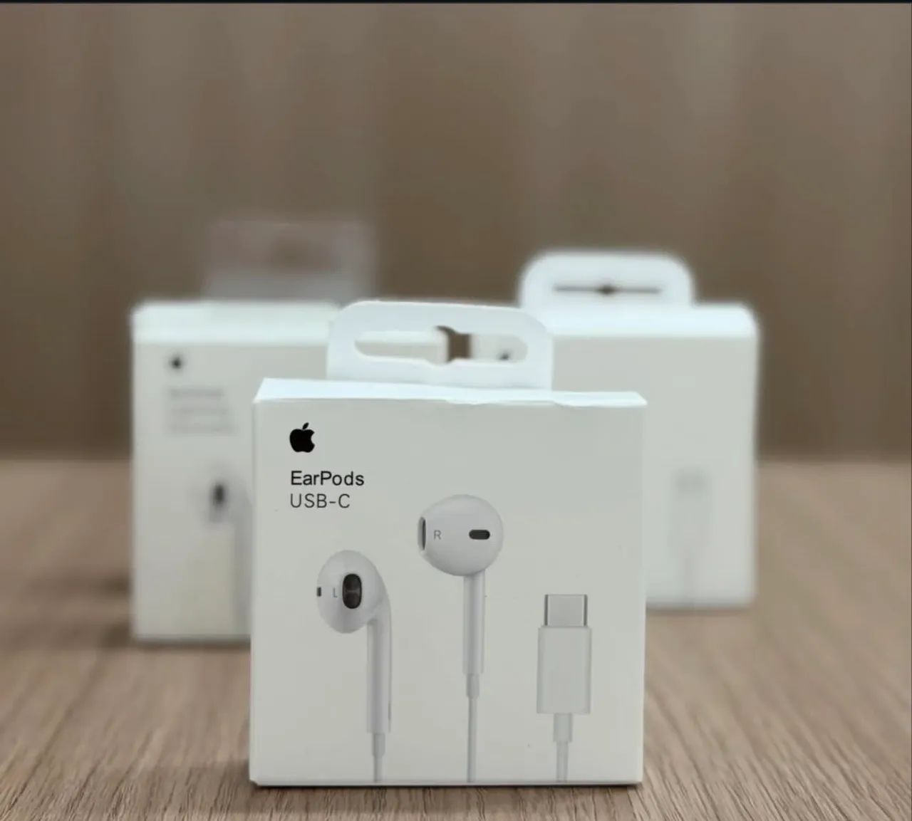 Fone de Ouvido com fio possui  Microfone e controle de volume Tipo Lightning ou USB-C  - Foto 2