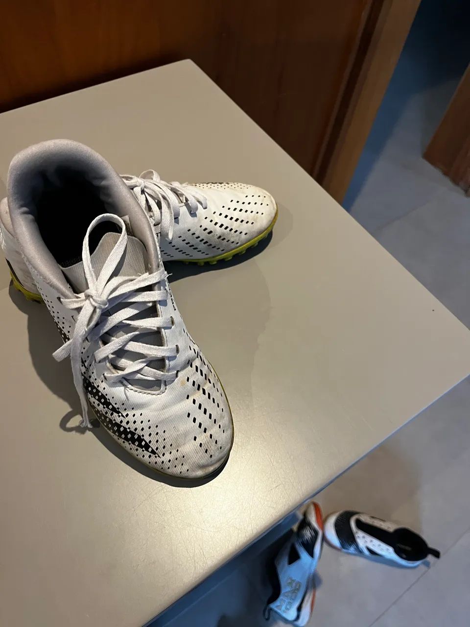 Chuteira society adidas predator branca tamanho 35 