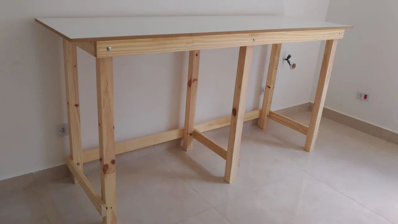 Mesa de corte 0,60 X 2,00 - Foto 2