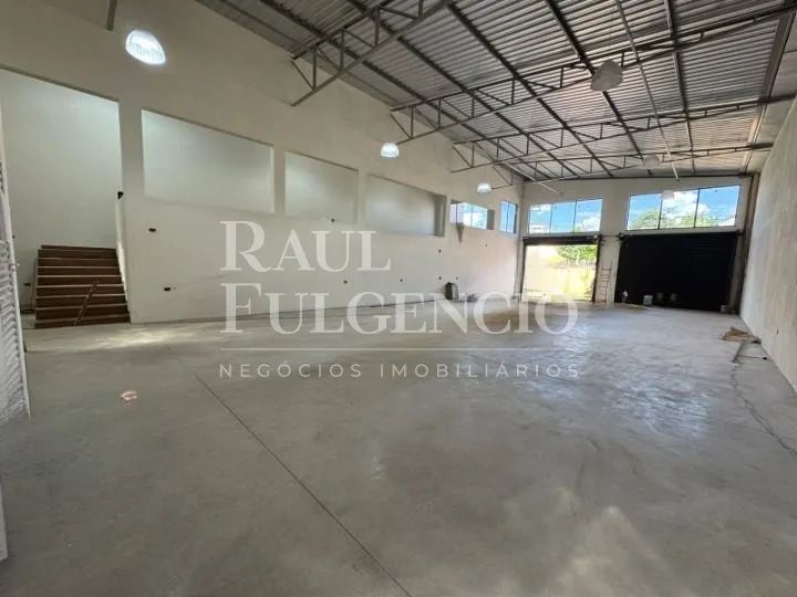 Imóvel comercial novo para locação com 326m², util Próximo a Av. Inglaterra e Av Dez de De
