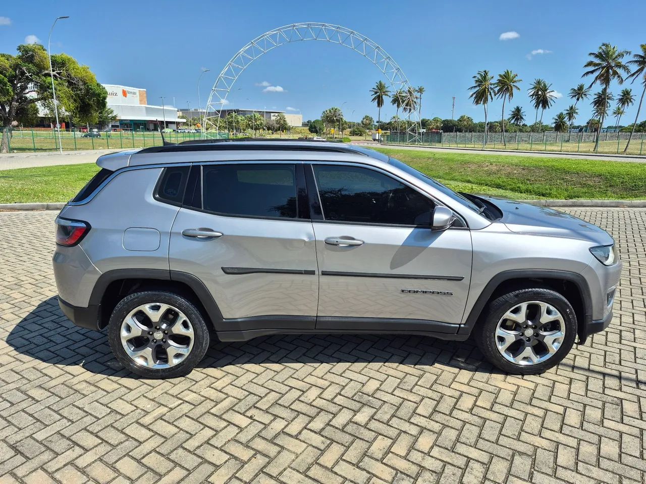 Jeep Compass Longitude 2.0 4X2 Flex 16V Aut. 2019 - Foto 4