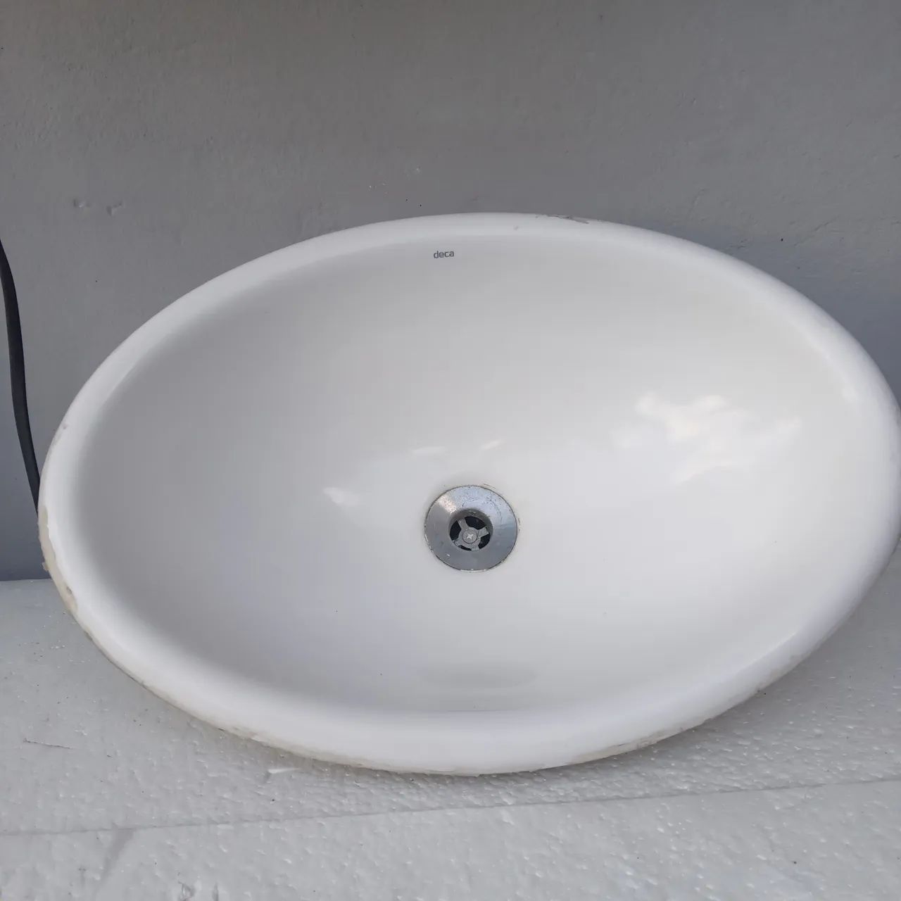 Cuba oval de embutir em louça deca. 44 X 30
