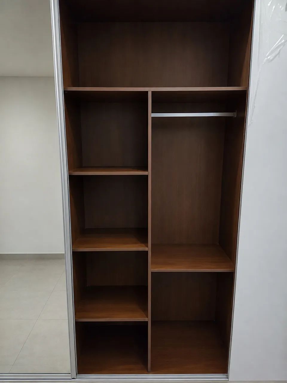 Guarda-roupa grande 3 portas - Foto 3