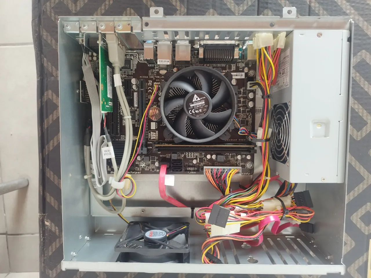 KIT PLACA MÃE, PROCESSADOR, MEMÓRIA E FONTE - Foto 2