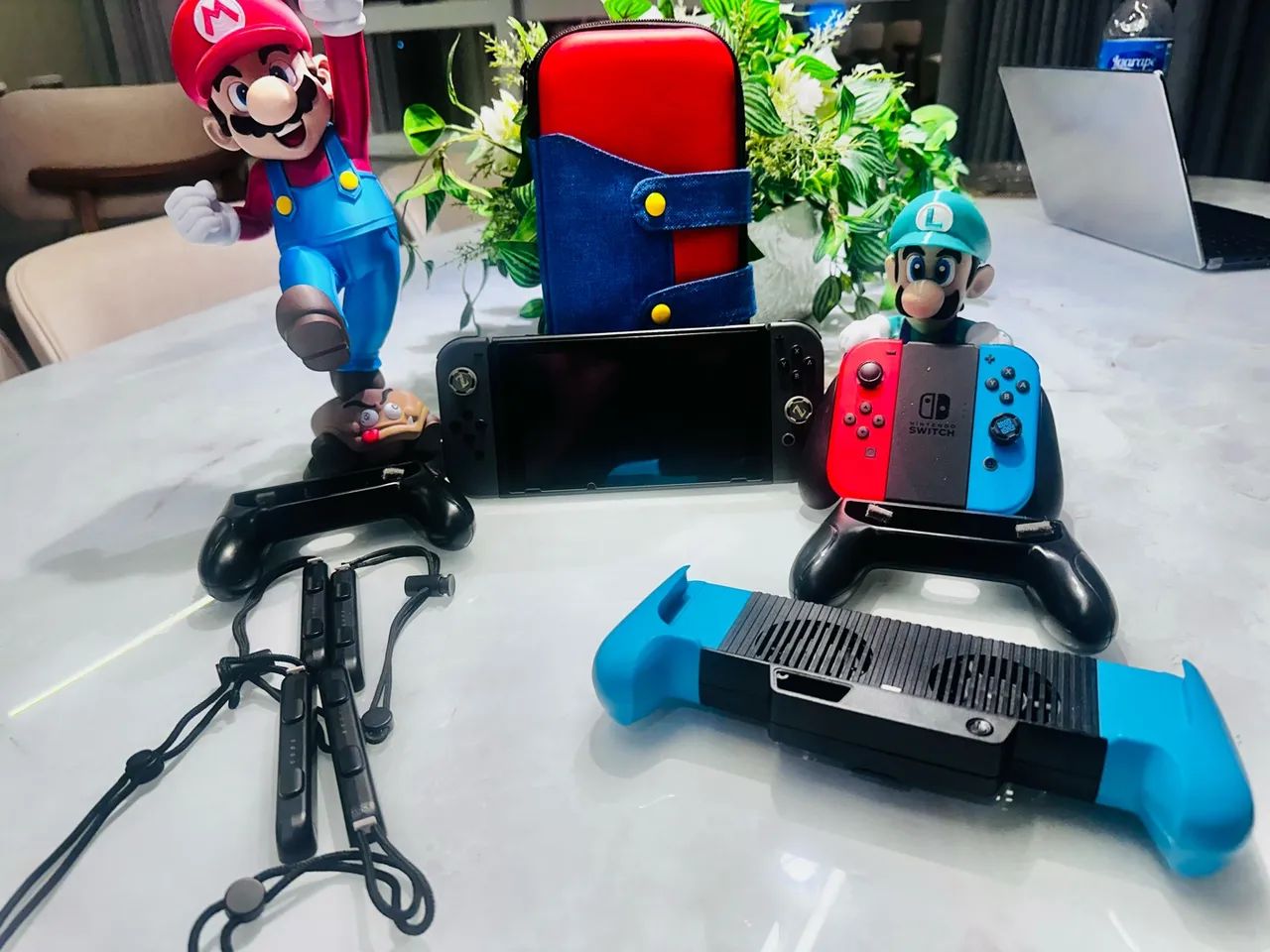 Nintendo Switch OLED + Kit Completo de Acessórios