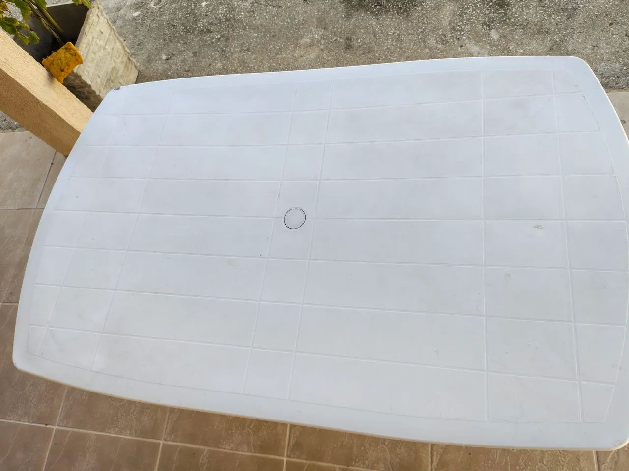 Mesa de plastico desmontável branca - Foto 2