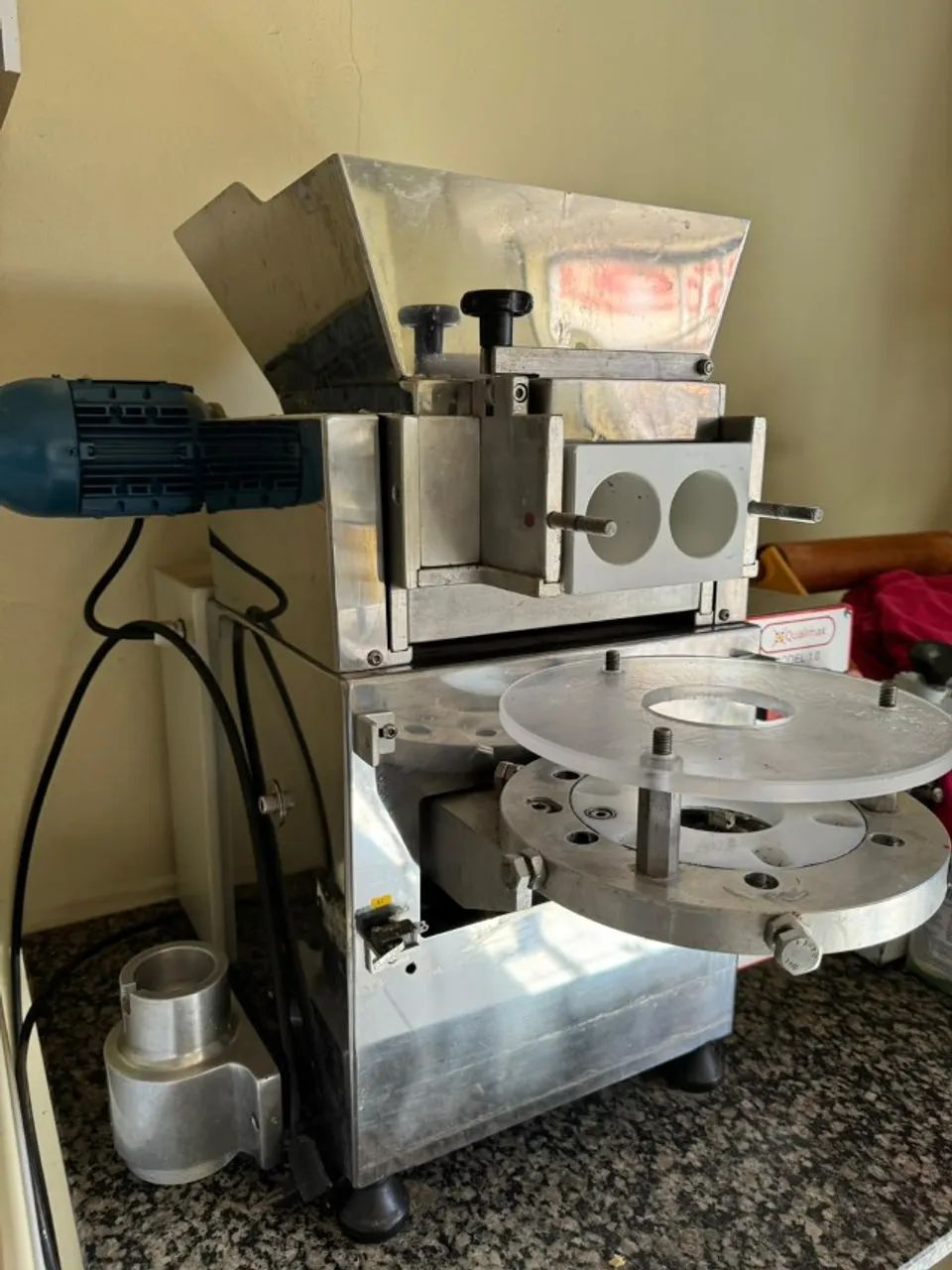 De 3500,00 por 3000,00 Máquina de Salgados Profissional - Oportunidade R$ 3.500 - Foto 3