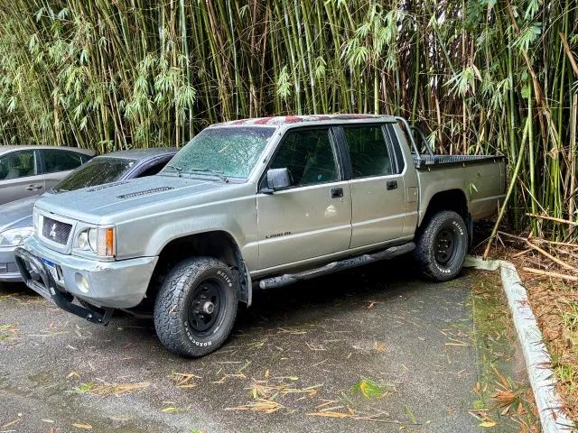 Mitsubishi L200 GL 2.5 4X4 CD Diesel 2002
