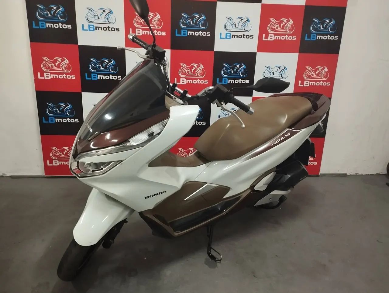 PCX DLX