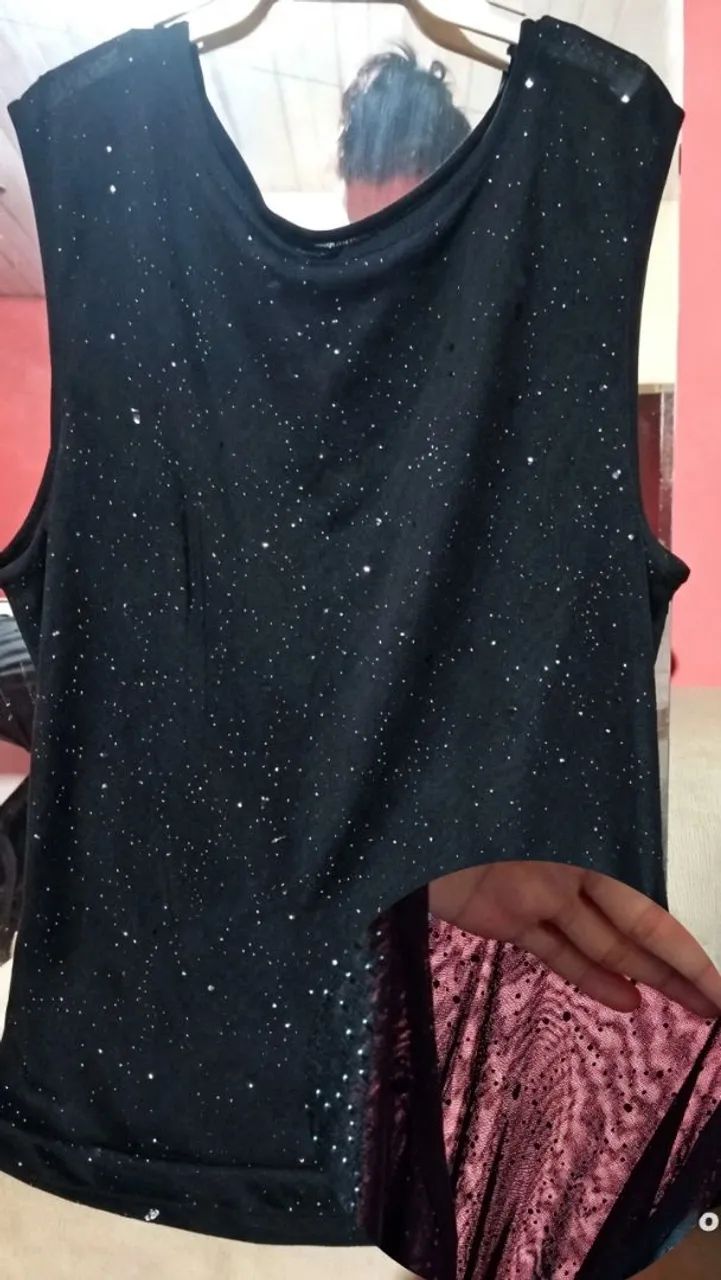 Blusa com leve transparência 