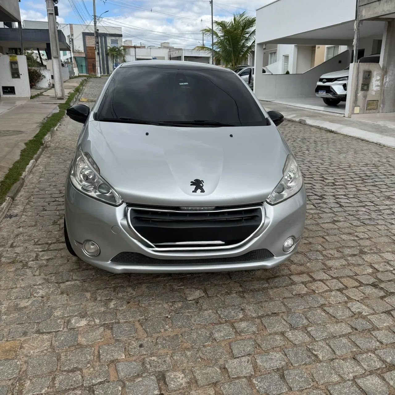 Peugeot 208 GRIFFE 1.6 16V FLEX 2014