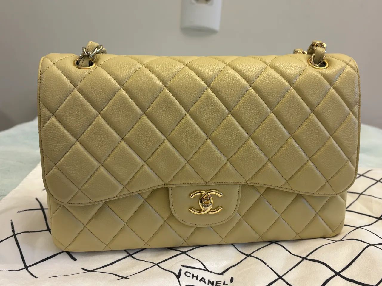 Bolsa de couro bege - pouco usada