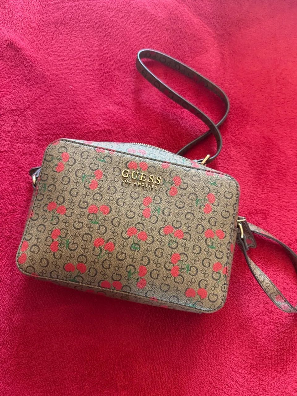 Bolsa Guess Cereja Original USA - Foto 2