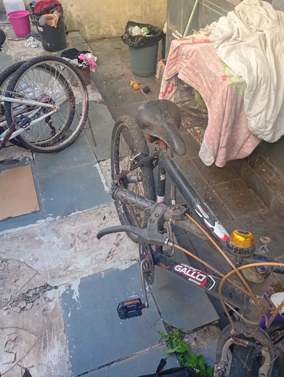Bicicleta aro 26 e uma infantil  - Foto 4