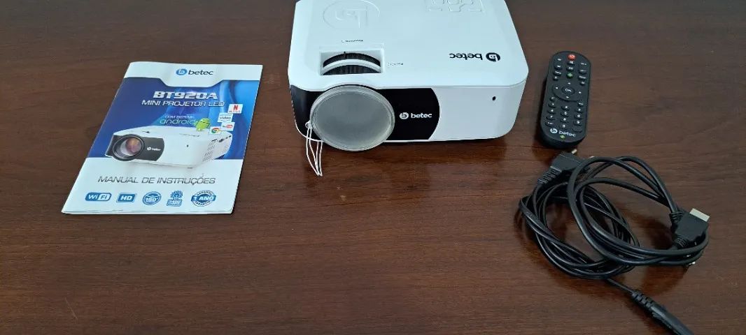Mini Projetor Betec